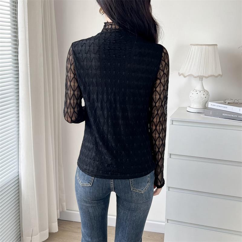 Half High Neck Lace Bottom Shirt