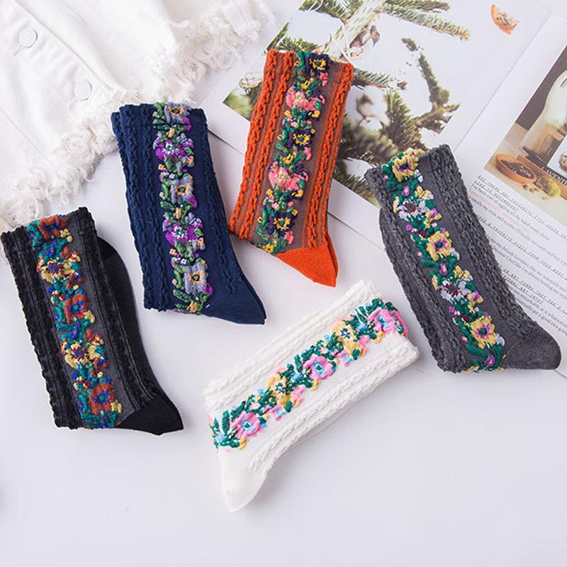 🎅Xmas Hot Sales Vintage Embroidered Floral Socks(5 pairs)